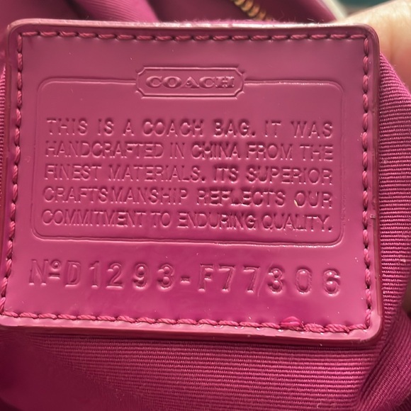 Coach duffle bag multi color. Very nice and clean - Picture 7 of 10